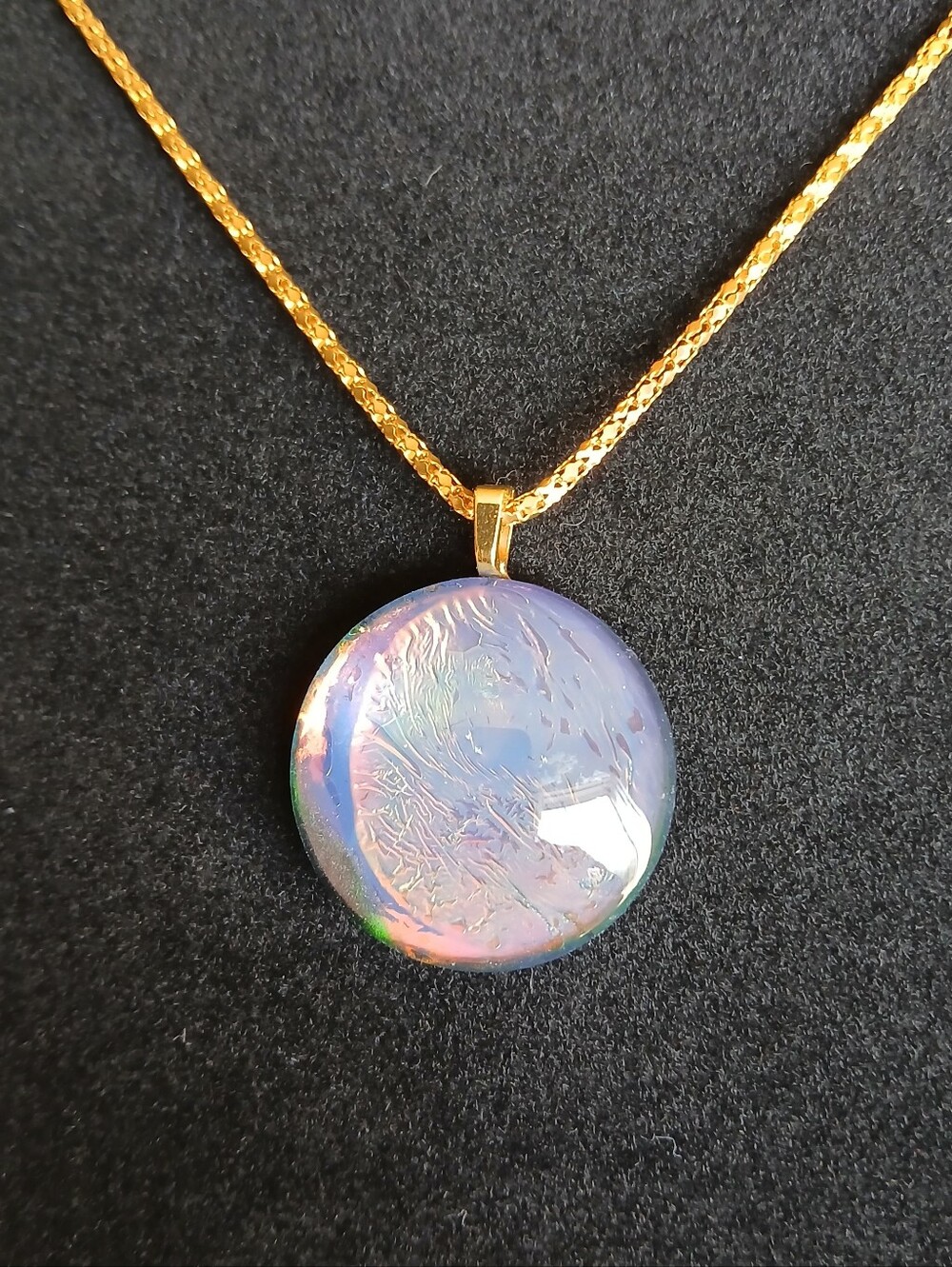 Color shifting cresent moon glass pendant on gold choker style necklace new